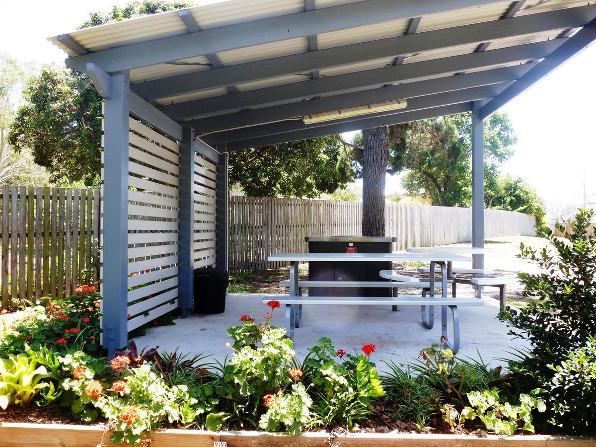 Nrma Woodgate Beach Holiday Park Buitenkant foto