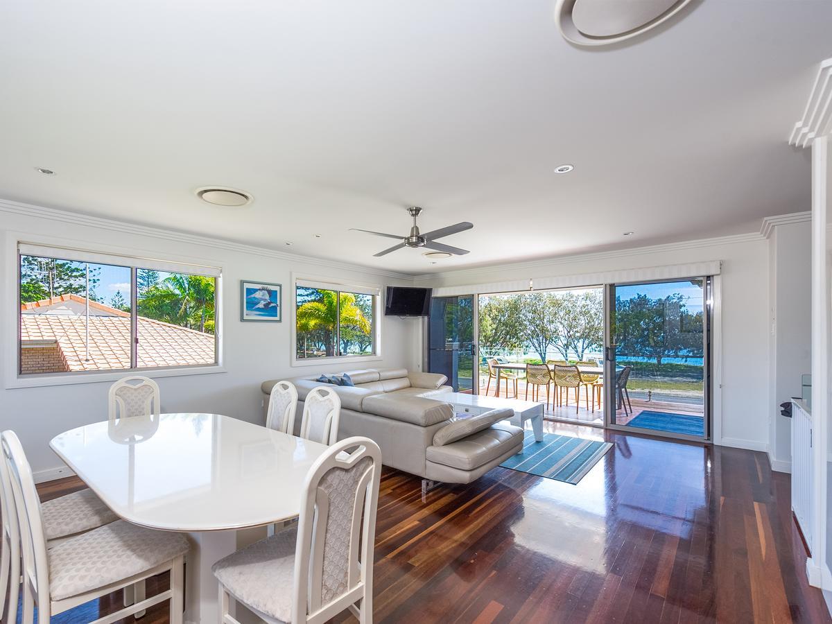 Nrma Woodgate Beach Holiday Park Buitenkant foto