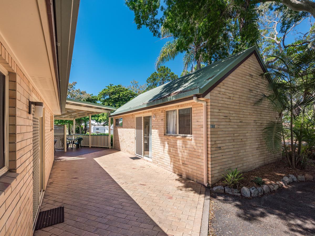 Nrma Woodgate Beach Holiday Park Buitenkant foto